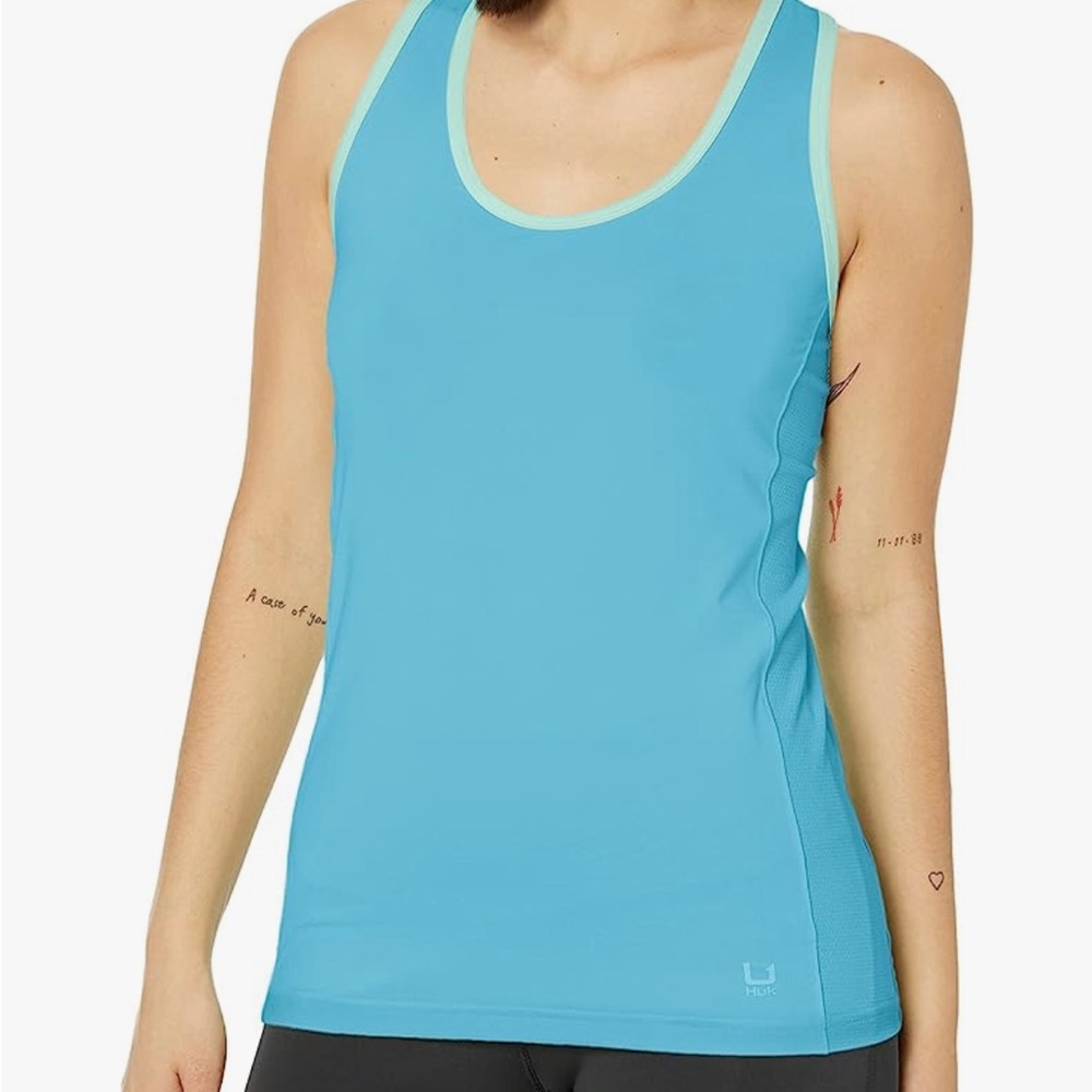 Huk tank top size medium